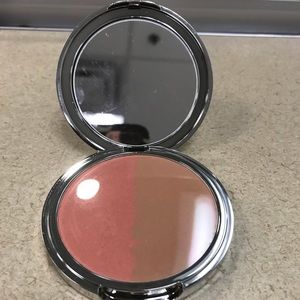 LE METIER DE BEAUTE BLUSHING BRONZED DUET